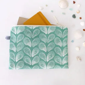 Sea Green Mussels Travel Pouch